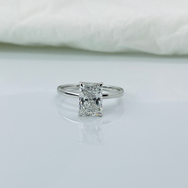 Elegant Radiant Cut Diamond 14K Solid Gold Solitaire Engagement Ring