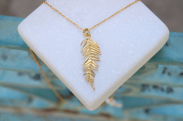 Solid Gold Leaf Necklace – 9K, 14K & 18K Gold Pendant Chain | Botanical Jewelry